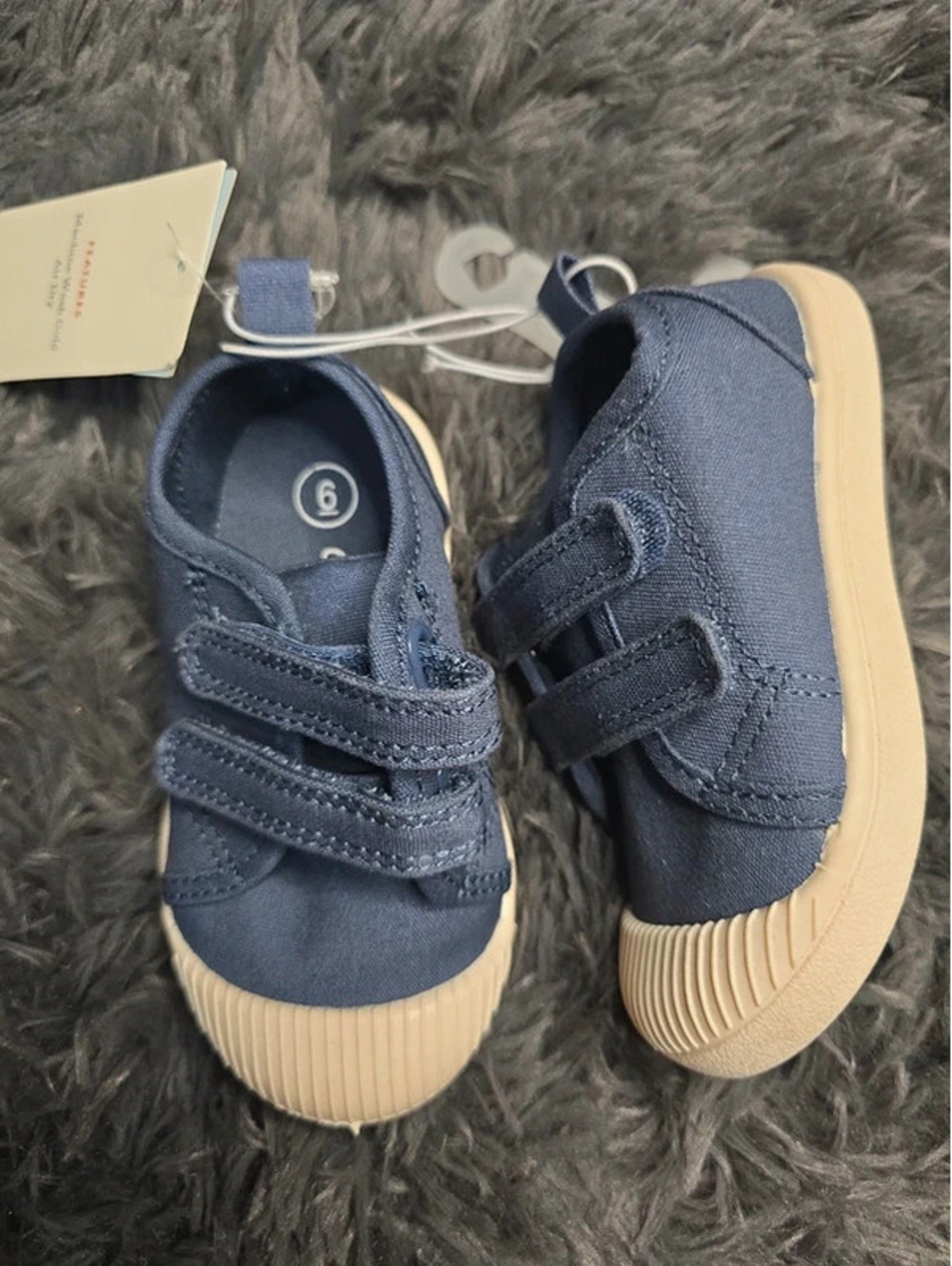 Size 6 brand new shoes from target item. 1615 box 5